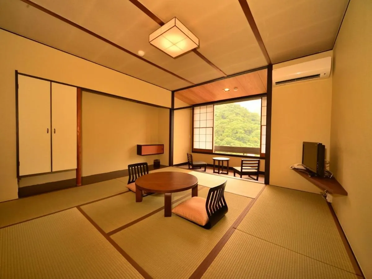 *** Ryokan Hatago Kintoen Hakone Japón